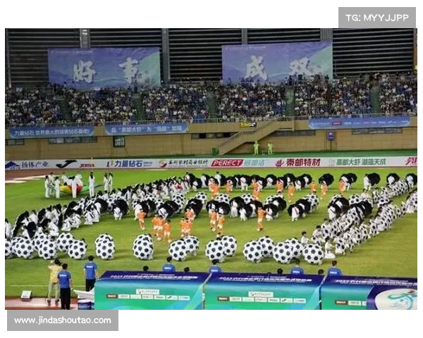 中国民间足球热潮崛起草根力量汇聚赛场点燃全民运动激情